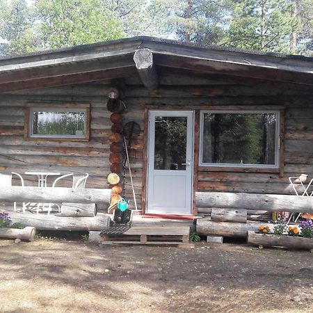 Cabin At Huskies Farm อีนารี ภายนอก รูปภาพ